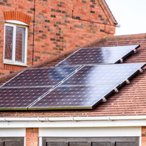 Uk,solar,energy,panel,on,sunny,roof